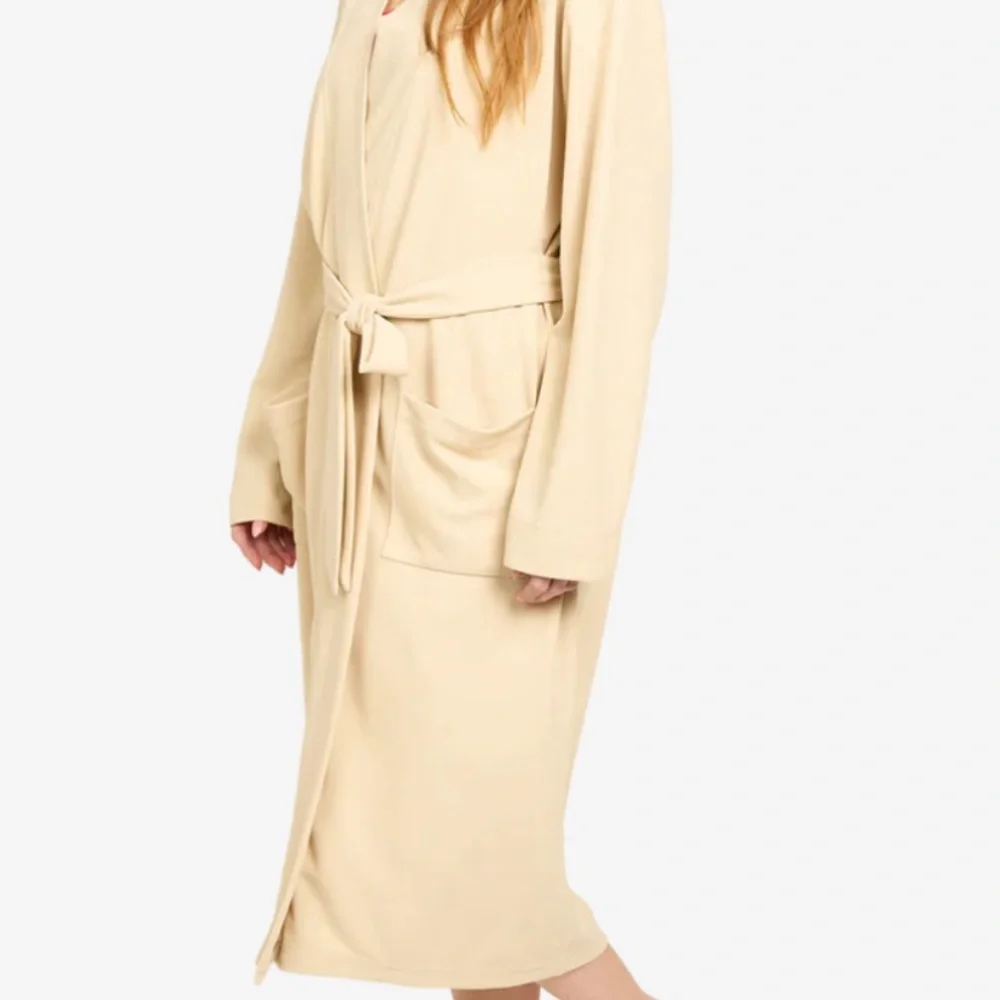 Women's Cream Robe - Picture 3 of 6